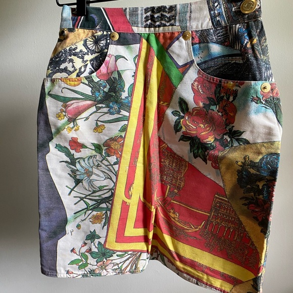 RARE VINTAGE MOSCHINO SKIRT - Picture 2 of 5
